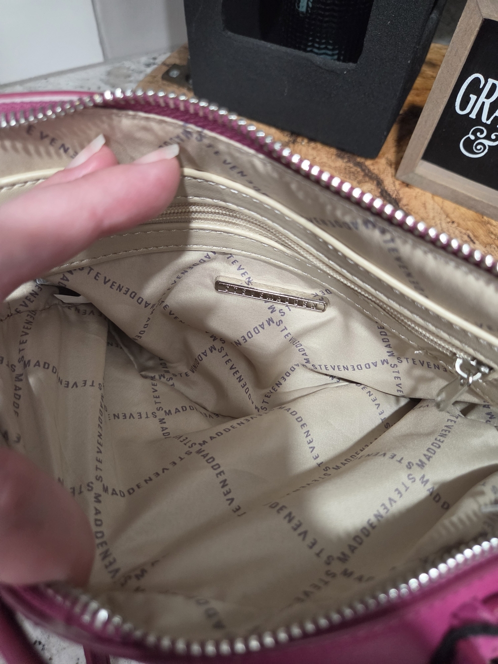 Steve Madden Hot Pink Crossbody Bag with Detachable Logo Strap - Picture 10 of 10